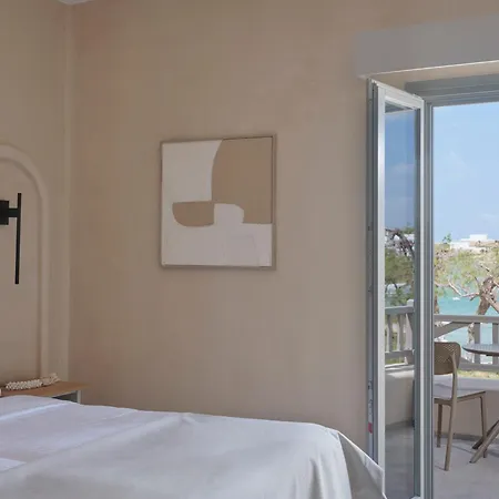 Salt Paros Ξενοδοχείο 4*